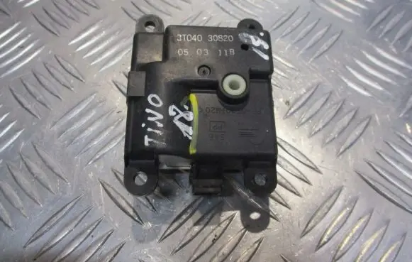 Nissan Almera Tino Central body control module 3T04030820