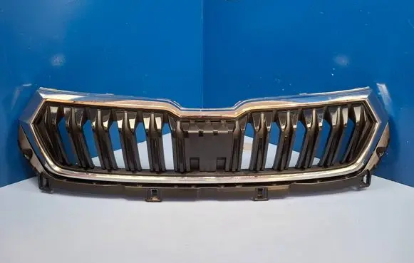 Skoda Karoq Front bumper upper radiator grill 57A853653G