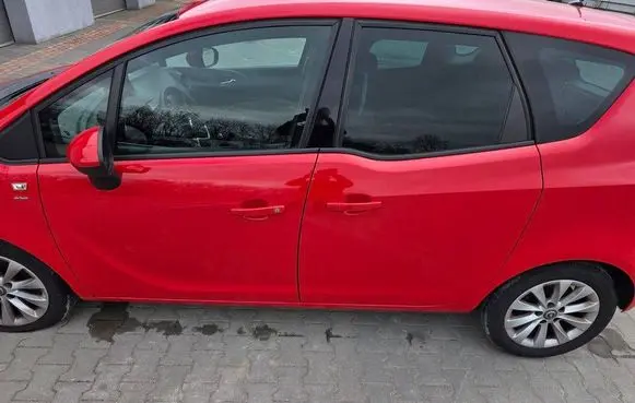Opel Meriva B Front door 