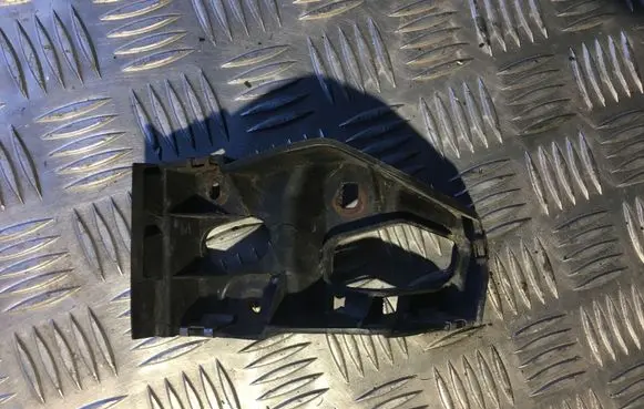 Audi A4 S4 B7 8E 8H Fender mounting bracket 8E0853921D 8E0853921 8E0853921B
