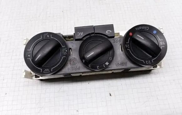 Volkswagen Polo Climate control unit 6Q0820045E