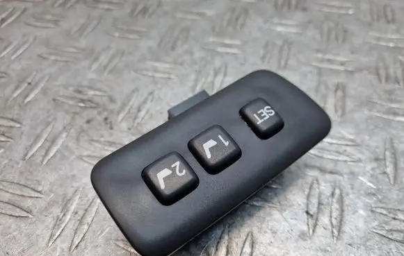 Toyota Land Cruiser (J100) Seat memory switch 156429