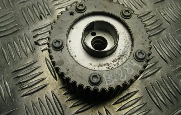 Volkswagen Golf VII Camshaft pulley/ VANOS 04E109088M BV884