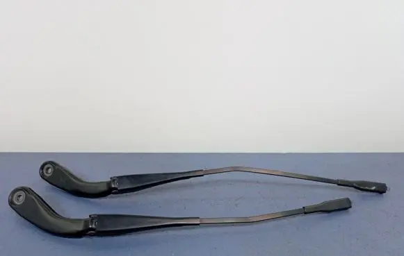 BMW 3 F30 F35 F31 Front wiper blade arm 7260474