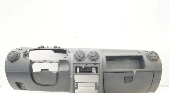 Dacia Logan I Dashboard