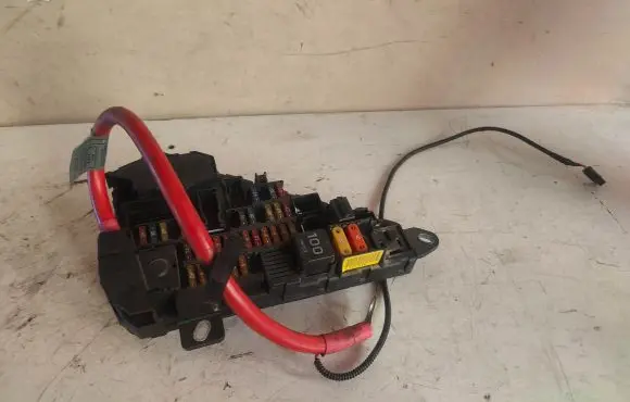 BMW 5 E60 E61 Fuse box set 6906603