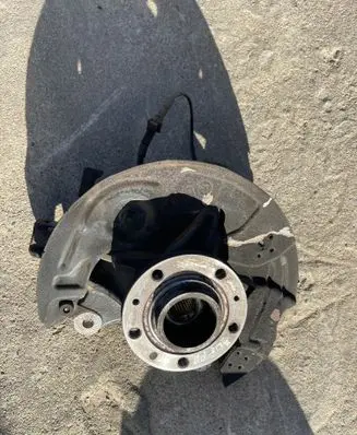 Peugeot 308 Front wheel hub 9825606680