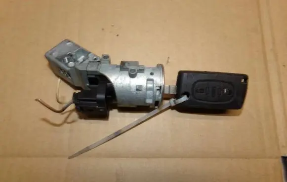 Peugeot 407 Ignition lock