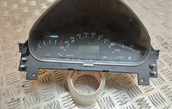 Mercedes-Benz A W168 Speedometer (instrument cluster) 09055689901