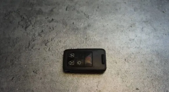 Volvo S60 Ignition key/card 30659607