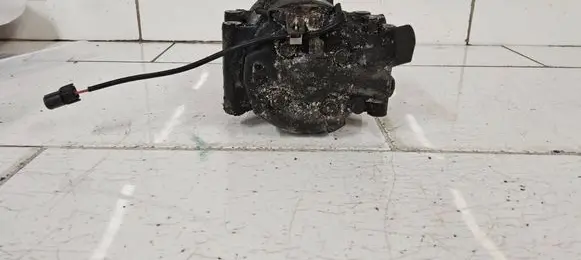 Honda Insight Air conditioning (A/C) compressor (pump) HSK70 HFC134A 0135971