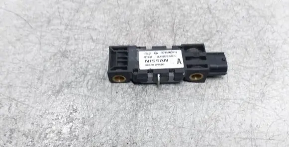 Nissan Qashqai Airbag deployment crash/impact sensor 0285003019 98830AV600