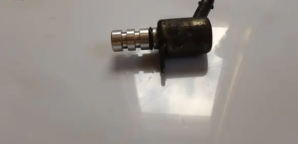 Audi A6 C7 Oil pressure sensor 06E115243G 06E115243