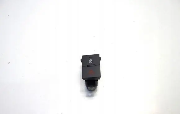 Hyundai Bayon Hazard light switch 93790Q0000