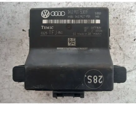 Volkswagen Touran I Gateway control module 1K0907530F 1K0907951
