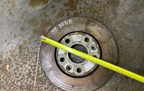 Renault Laguna III Front brake disc