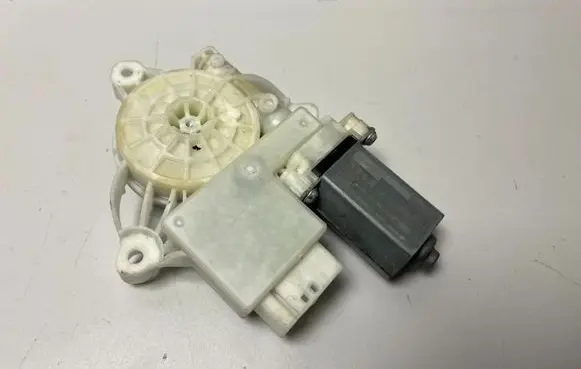 BMW X5 G05 Rear door window regulator motor 9450071 5A53093
