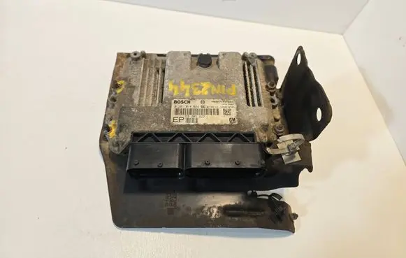 Opel Astra H Engine control unit/module 0281014024 55205622 1039S18743