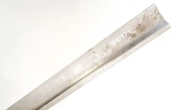 Seat Leon (1P) Front sill trim cover