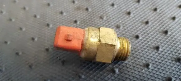 Coolant temperature sensor