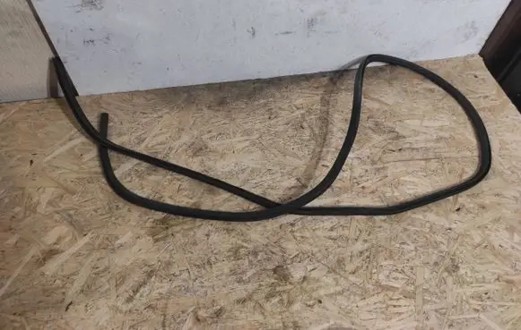 BMW 7 F01 F02 F03 F04 Engine compartment rubber 