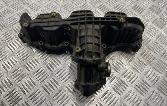 Audi A1 Intake manifold 03L129711