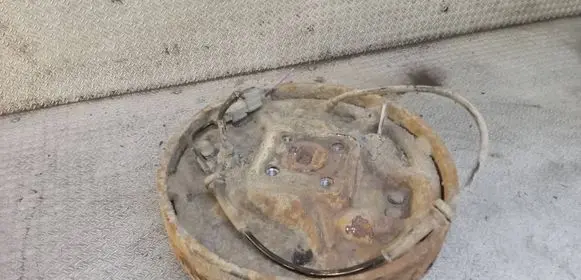 Nissan Note (E12) Rear wheel hub