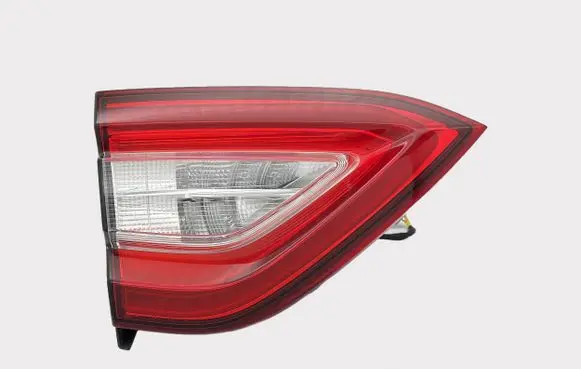 Maserati Levante Tailgate rear/tail lights 06701068350 0670106835 670106835