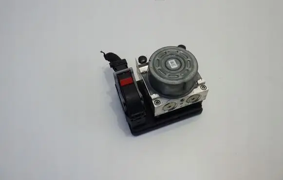 Volkswagen Golf VIII ABS Pump 5WA614517AG