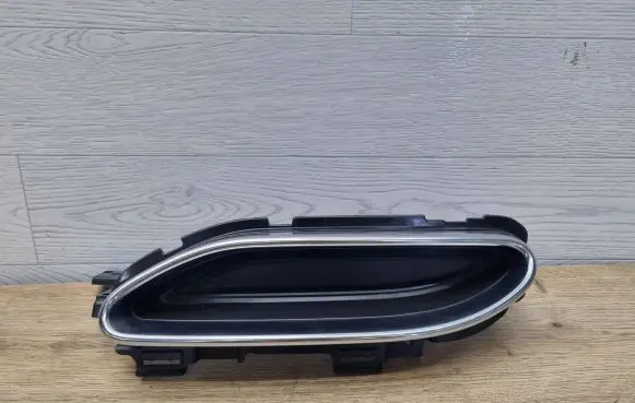 Rear bumper trim bar molding