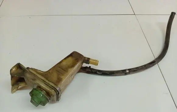 Audi A6 S6 C5 4B Power steering fluid tank/reservoir 8D0422373C