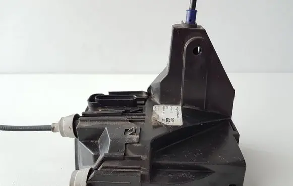 Jaguar F-Pace Rear door lock HK8324994AC C47888102 05572510