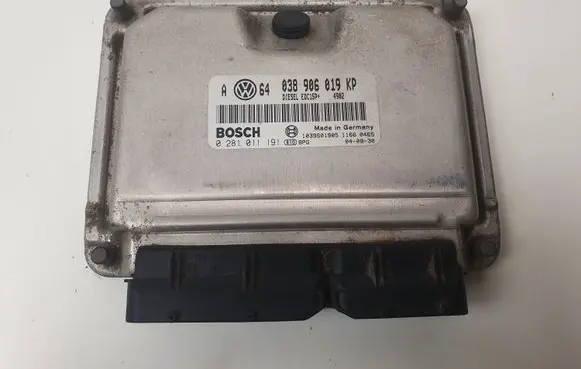 Volkswagen Golf IV Engine control unit/module 038906019KP 0281011191