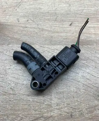 Volkswagen Golf IV Exhaust gas pressure sensor 076906051B