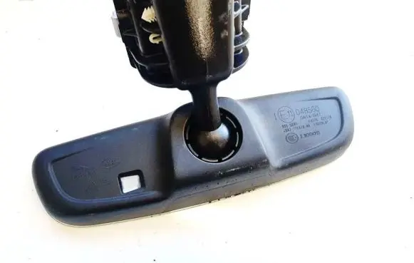 Rear view mirror (interior)