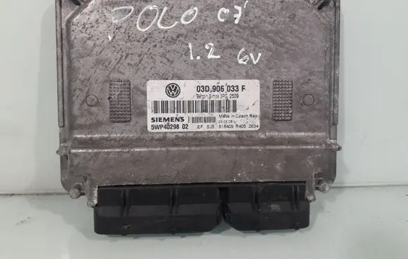 Volkswagen Polo IV 9N3 Engine control unit/module 03D906033F 5WP4029802