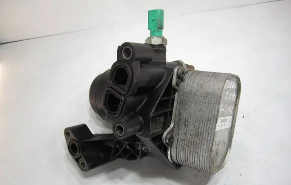 Volkswagen Caddy Oil filter mounting bracket 03N115389B 0F20673 04031646