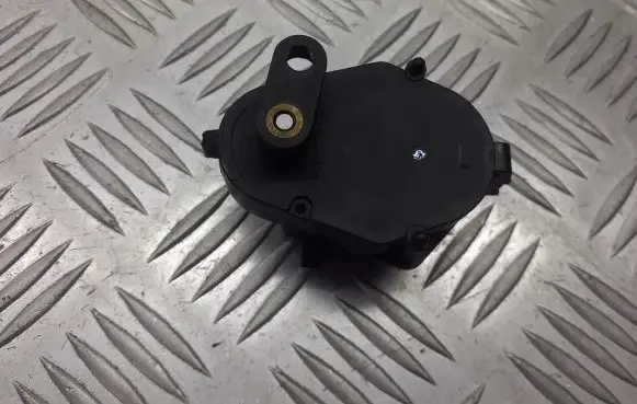 BMW 3 E46 Central body control module 8391375