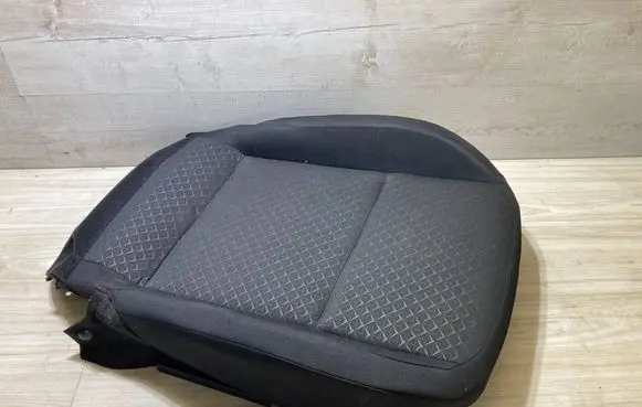 Nissan Juke II F16 Seat trim 4141235G