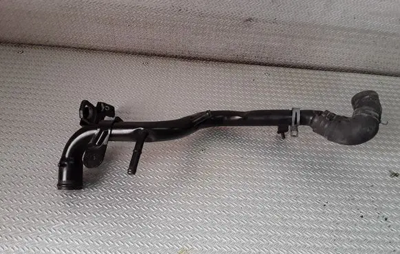 Audi A4 S4 B6 8E 8H Engine coolant pipe/hose