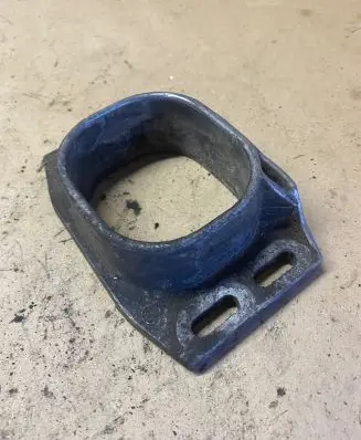 Volkswagen PASSAT B5 Engine mounting bracket 8D0199335F