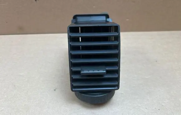 Volkswagen Transporter - Caravelle T5 Dashboard side air vent grill/cover trim 7H0815706C