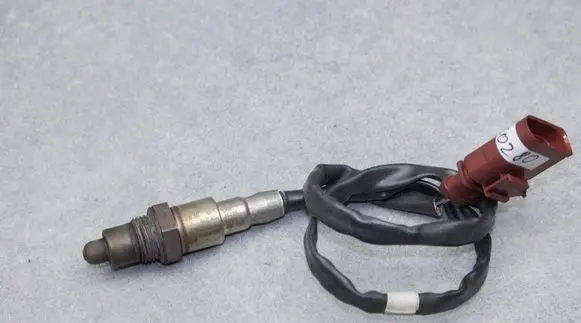 Volkswagen Golf VII Lambda probe sensor 04E90662BF 0258030165 0258030166