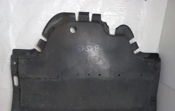 Renault Trafic III (X82) Engine splash shield/under tray 758901007R