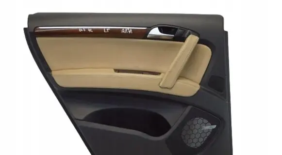 Audi Q7 4L Rear door card panel trim