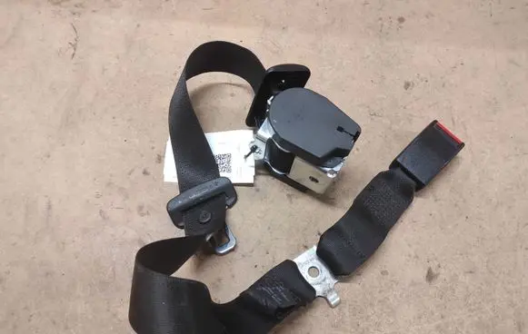 Citroen C5 Middle seatbelt (rear) 566233301