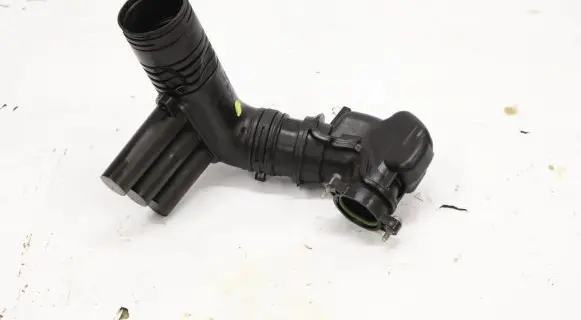 Volkswagen Golf VII Coolant pipe/hose 04E129656G