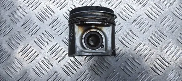 Piston