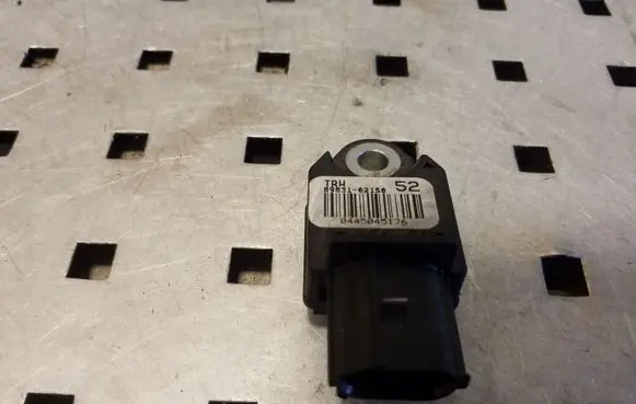 Toyota Auris E180 Airbag deployment crash/impact sensor 8983102150