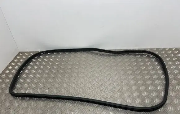 Suzuki Swift III Front door rubber seal